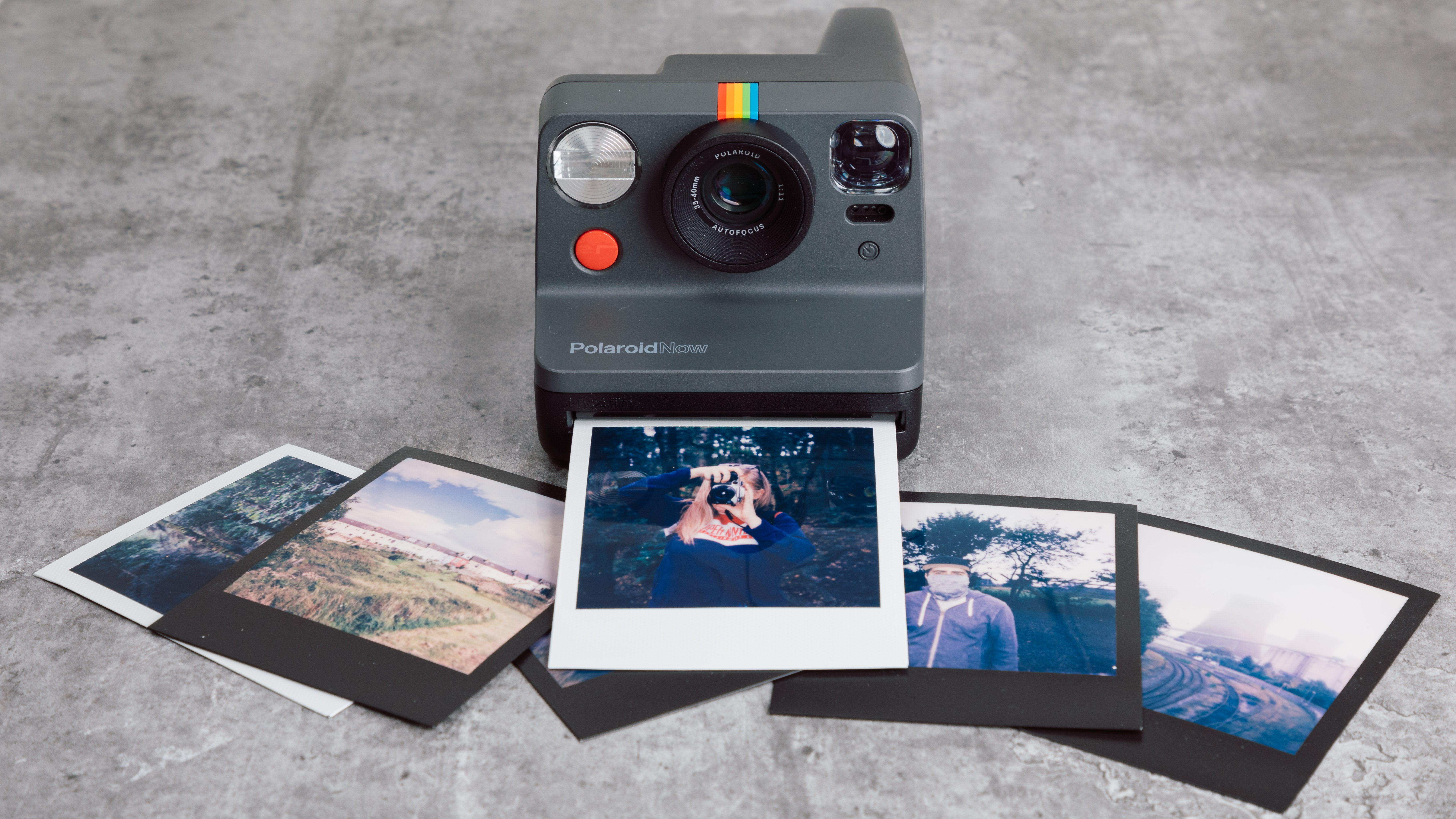 pakke væv Hr Best instant camera 2023: The top Polaroid and Instax cameras for retro  snaps | Expert Reviews