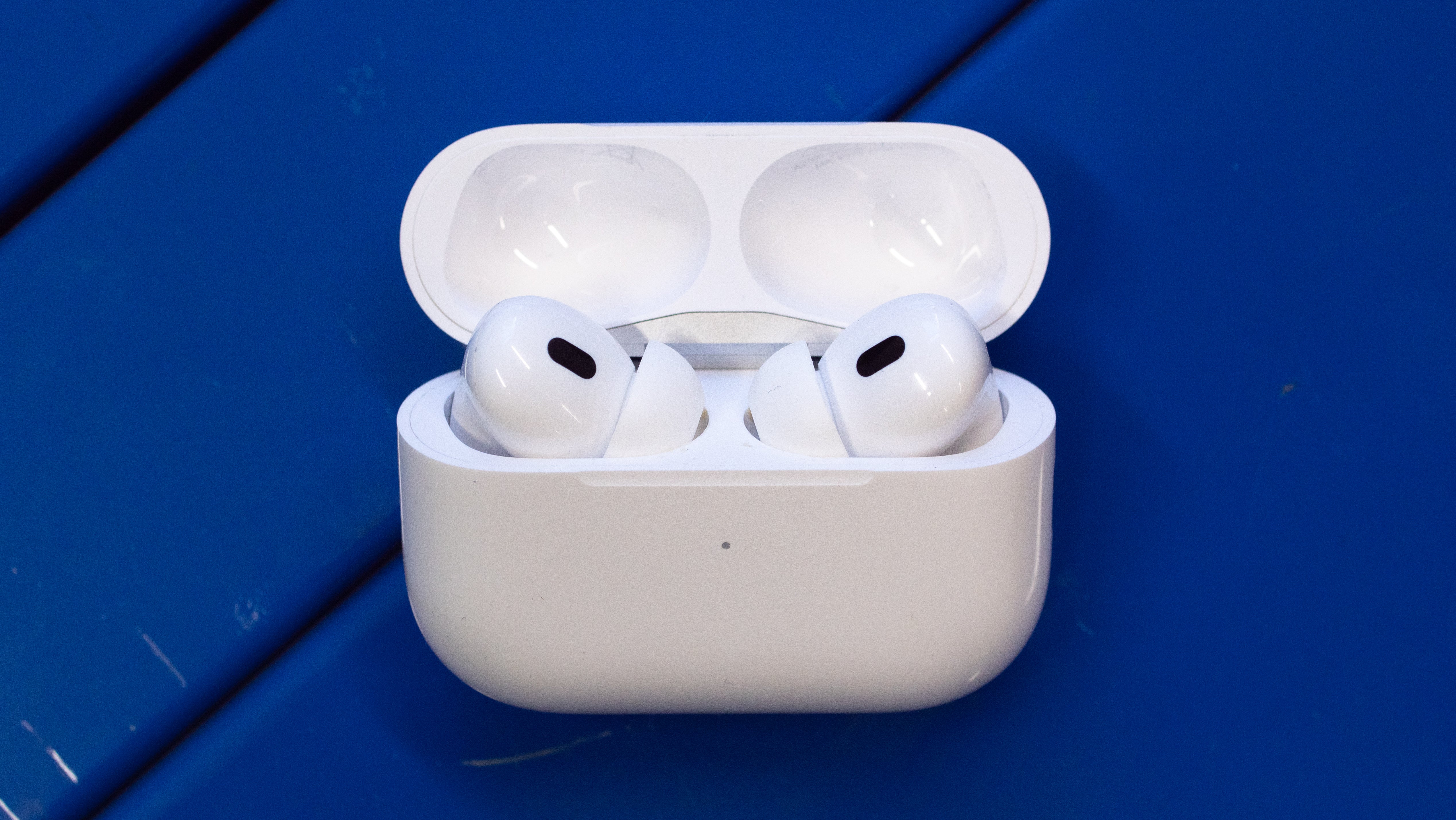 Reskyd Forvent det Mindre end Apple AirPods Pro 2 review: Quietly serene | Expert Reviews