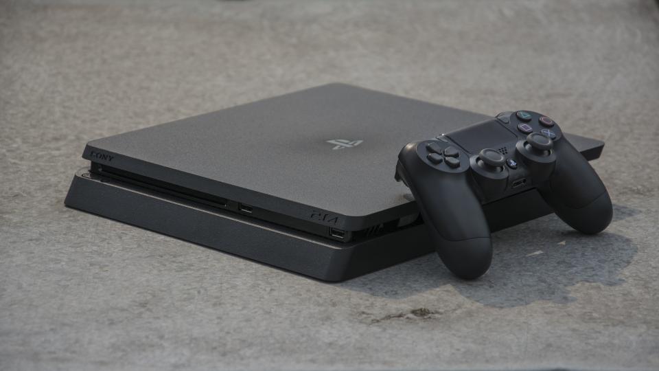 brutalt Bibliografi Tåre Sony PS4 Slim review: A worthy replacement for the original PS4 | Expert  Reviews