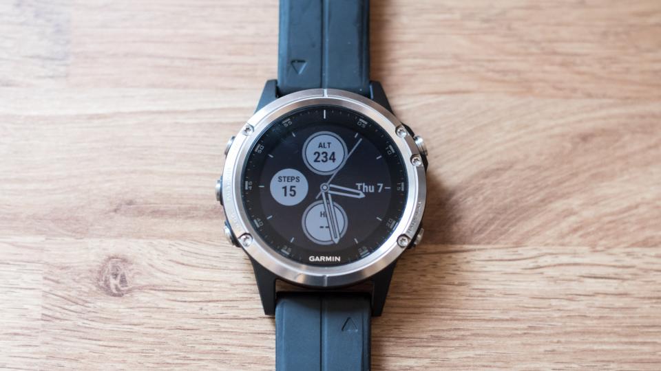Humo Maestro Gato de salto Garmin Fenix 5 Plus review: The best multisport watch now comes with added  smarts | Expert Reviews